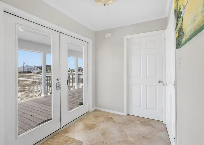 Lagoon Time Home- Elevator And Access