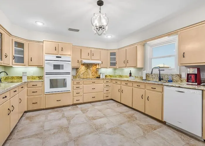 Lagoon Time Home- Elevator And Access Gulf Shores